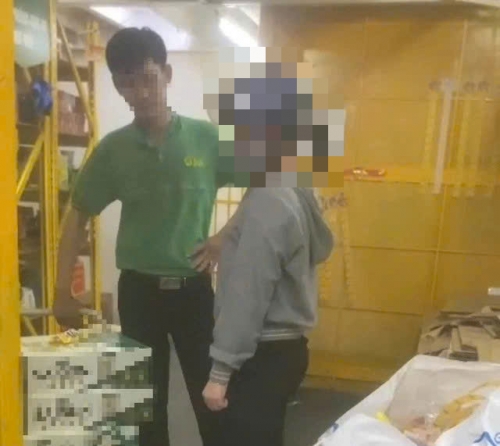 Cho thôi việc nữ hiệu trưởng lấy cắp đồ ở Bách hóa Xanh
