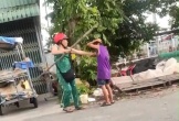 Phẫn nộ cảnh cô ruột đánh cháu dã man vì bán không hết vé số

