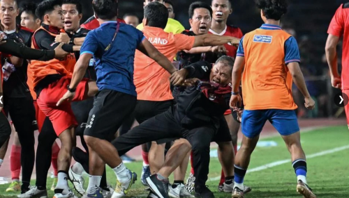 Thủ môn U22 Thái Lan xin lỗi, đổ tại cầu thủ Indonesia đấm đồng đội

