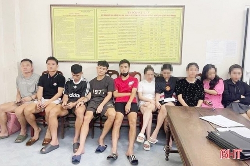 Vụ 5 cầu thủ Hà Tĩnh dùng ma túy: Vì sao 5 cô gái không bị khởi tố?
