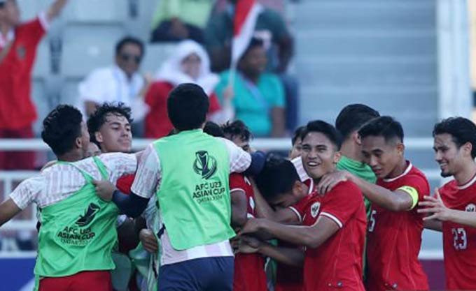 VCK U.23 châu Á: Qatar giành vé vào tứ kết, Indonesia vươn lên nhì bảng A
